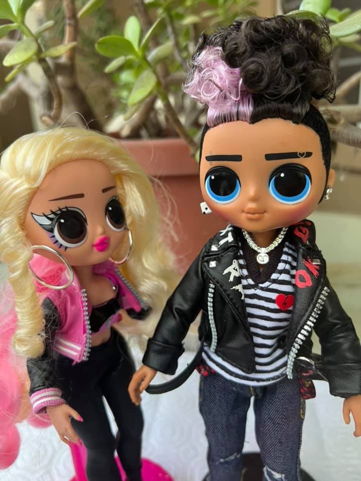 LOL OMG Movie Magic 2-pack dolls set with Tough Dude and Pink Chick dolls in real life pictures