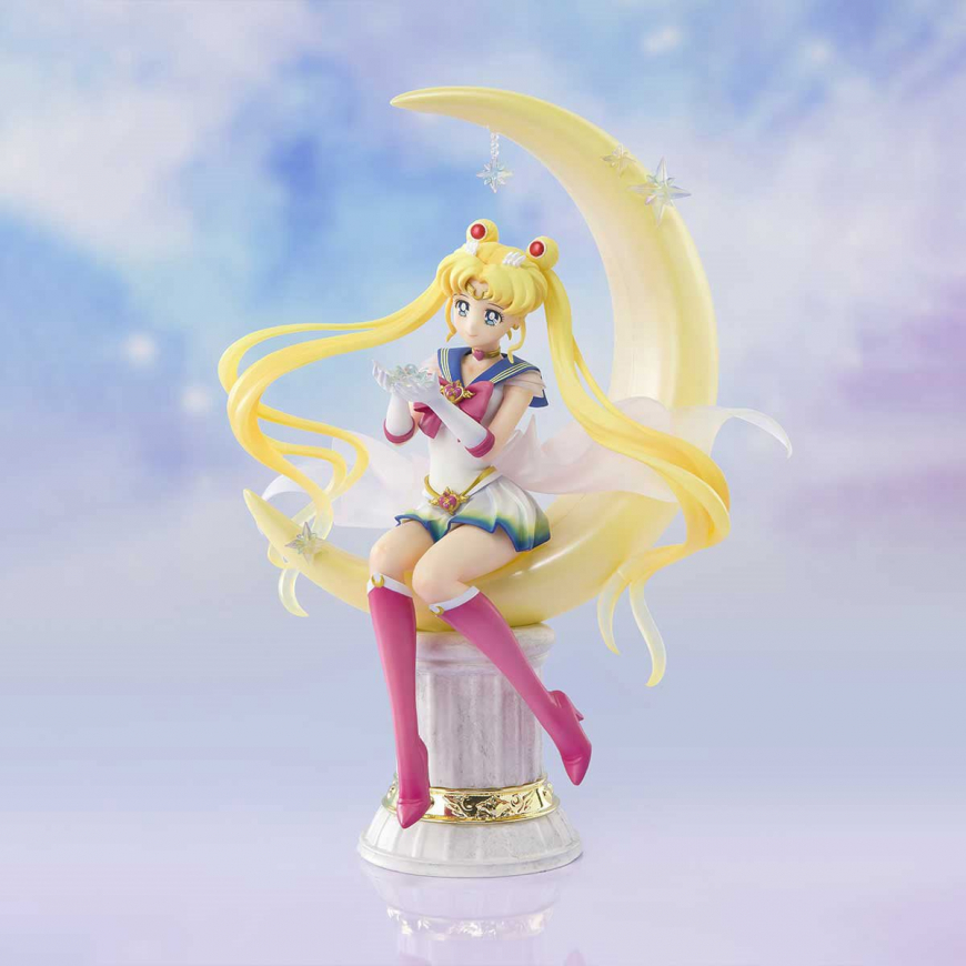 Pretty Guardian Sailor Moon Eternal the Movie Super Sailor Moon Bright Moon and Legendary Silver Crystal FiguartsZERO stunning figure