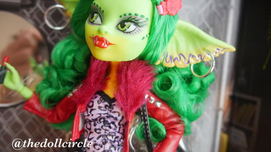 Monster High Gremlins 2 Greta doll in real life photos