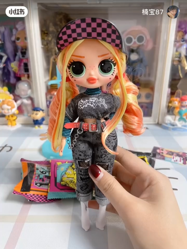 LOL OMG Skatepark Q.T. doll