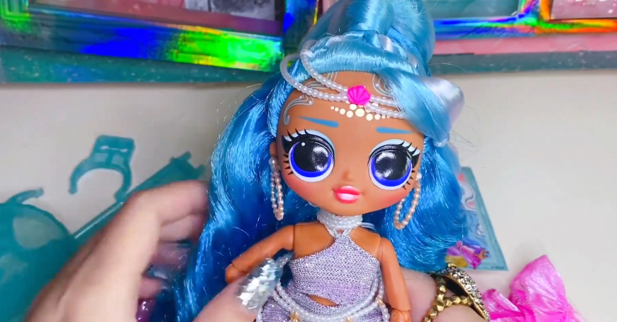 LOL OMG Queens dolls Splash Beauty doll unboxing