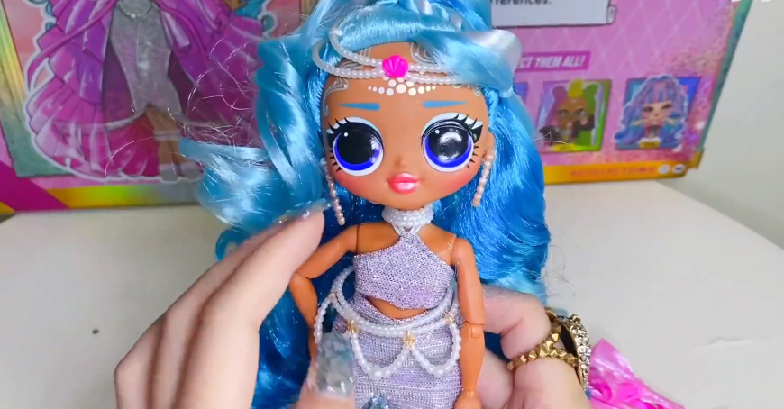 LOL OMG Queens dolls Splash Beauty doll unboxing