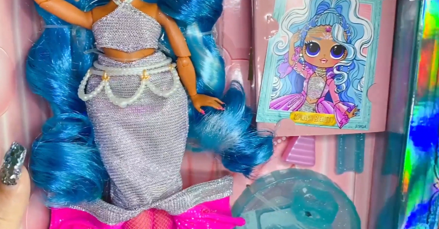 LOL OMG Queens dolls Splash Beauty doll unboxing