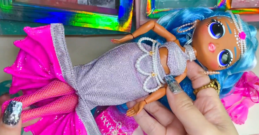 LOL OMG Queens dolls Splash Beauty doll unboxing