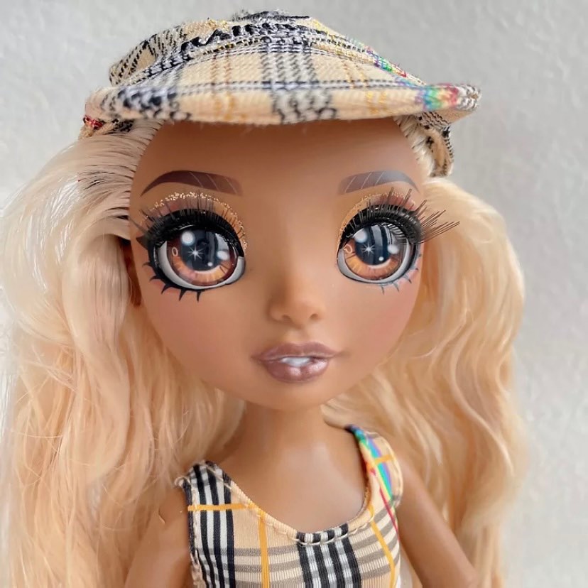 Rainbow High Pacific Coast Harper Dune doll