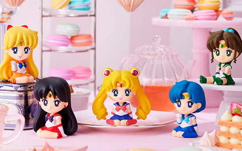 Bandai Shokugan Sailor Moon Relaxing Mascot figures