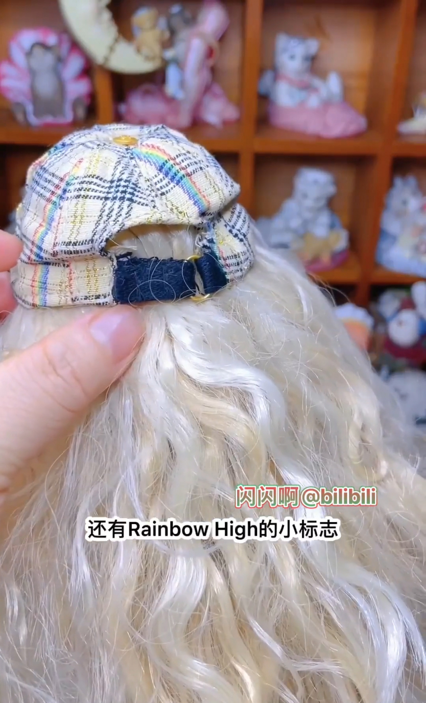 Rainbow High Pacific Coast Harper Dun doll unboxing