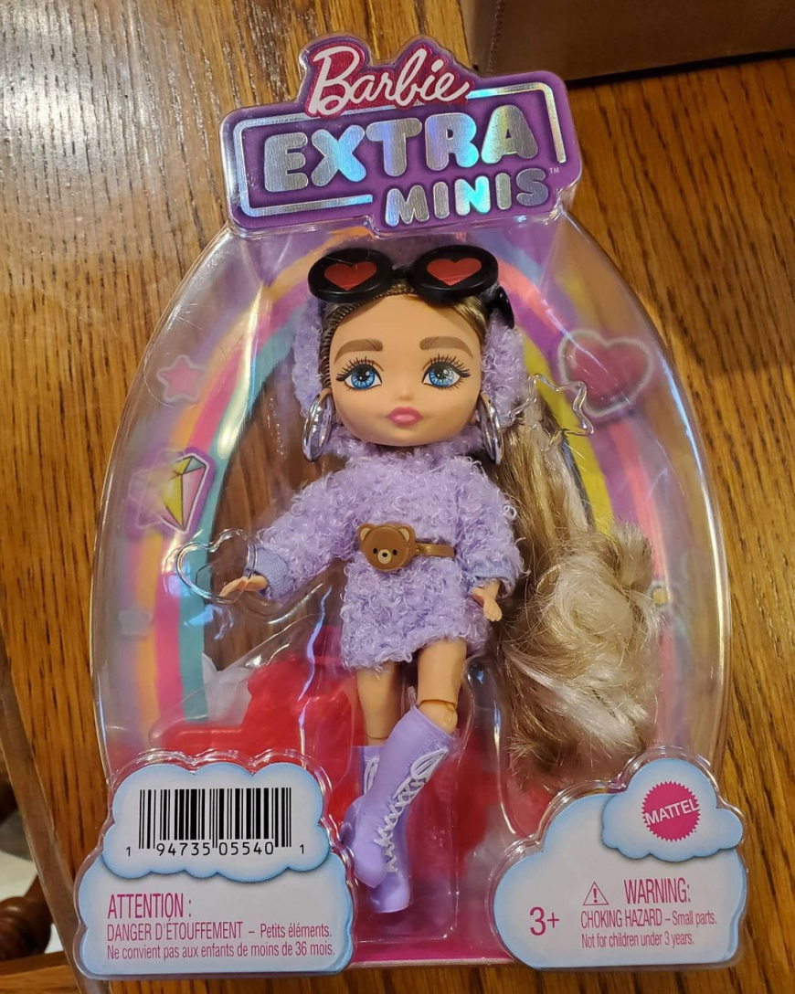 Barbie Extra Minis doll