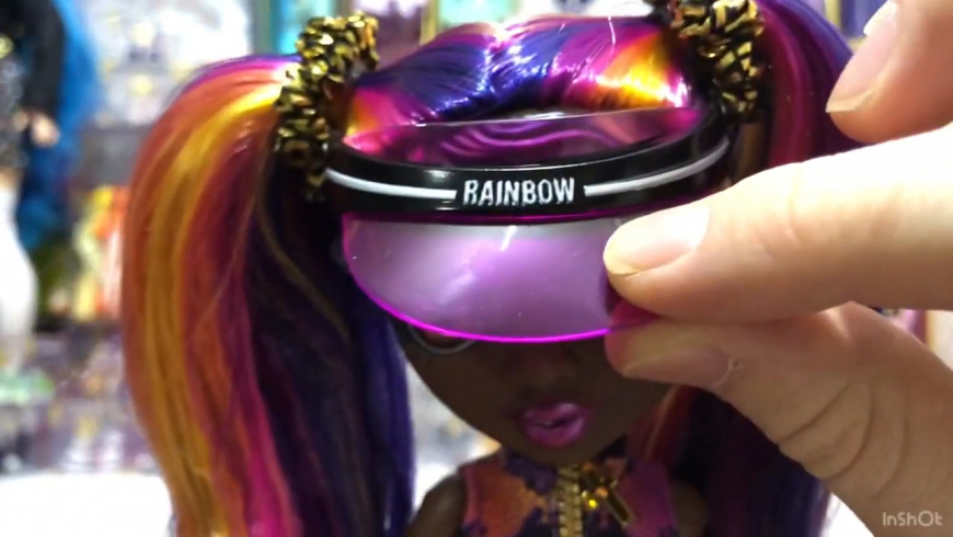 Rainbow High Pacific Coast Phaedra Westward unboxing