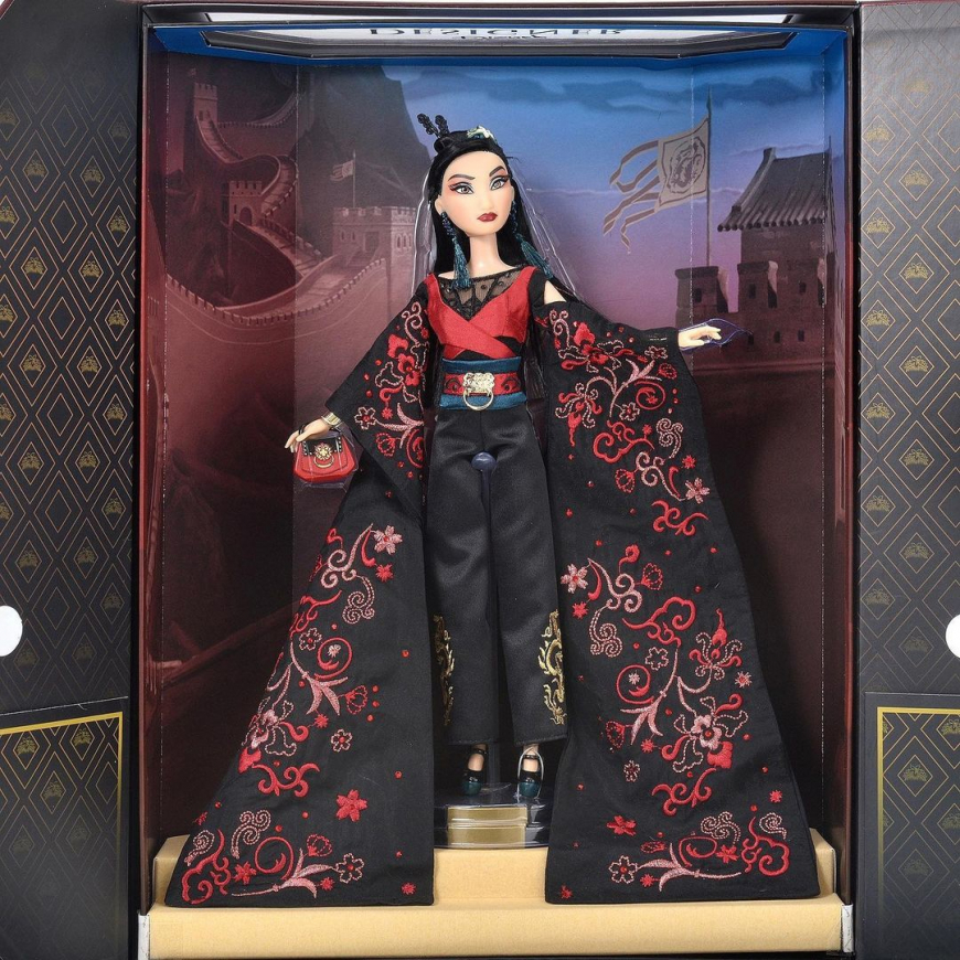 Mulan Limited Edition Disney Designer Collection 2022 doll