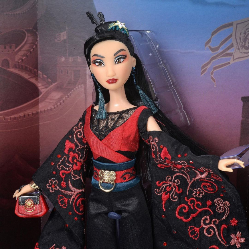 Mulan Limited Edition Disney Designer Collection 2022 doll