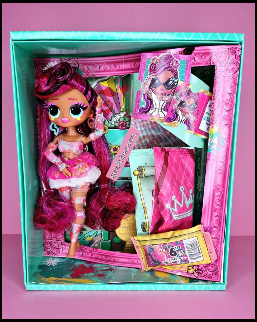 LOL OMG Queens Miss Divine doll in box