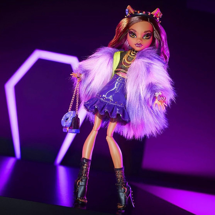 2022 Monster High Clawdeen Wolf