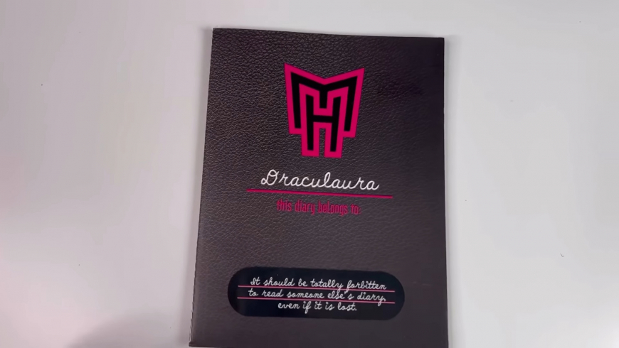 Monster High Haunt Couture Draculaura diary