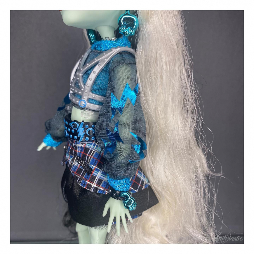 Monster High Haunt Couture Frankie Stein doll