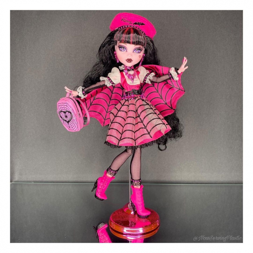 Monster High Draculaura Haunt Couture doll