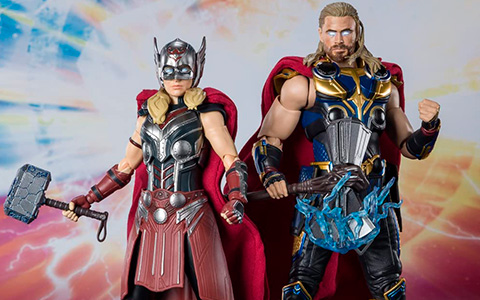 Tamashii Nations Thor: Love and Thunder Mighty Thor Jane Foster and Thor figures