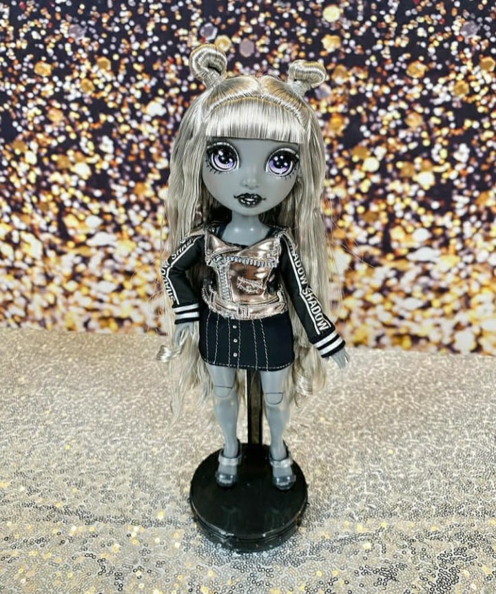 Rainbow High Shadow High Luna Madison doll in real life pictures