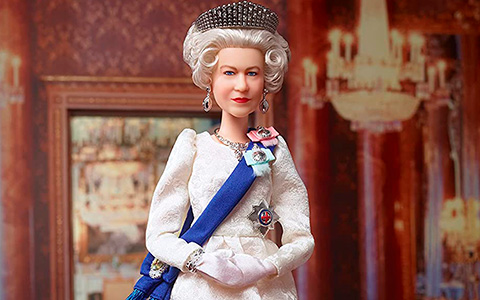 Barbie Signature Queen Elisabeth II doll 2022 - 70th anniversary of the accession