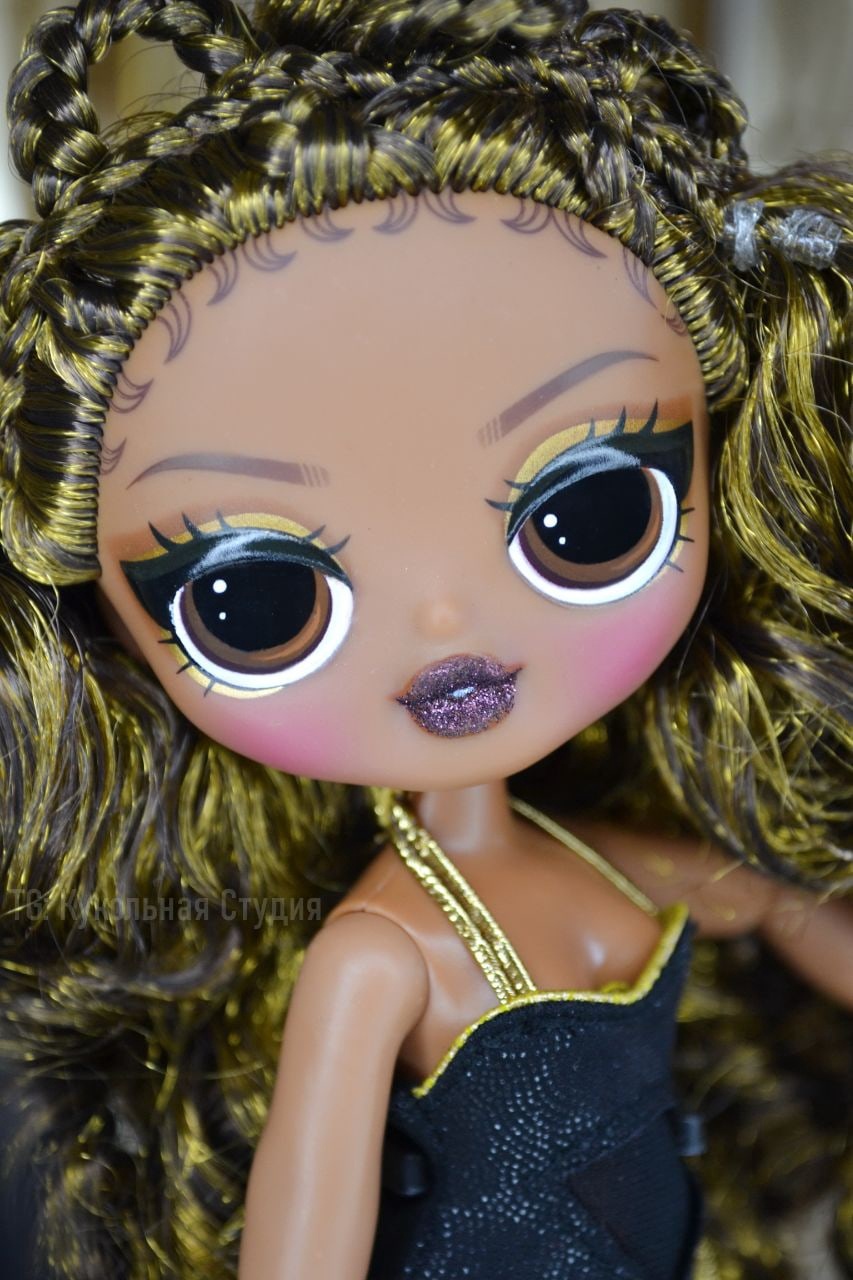 LOL OMG Fierce Royal Bee doll