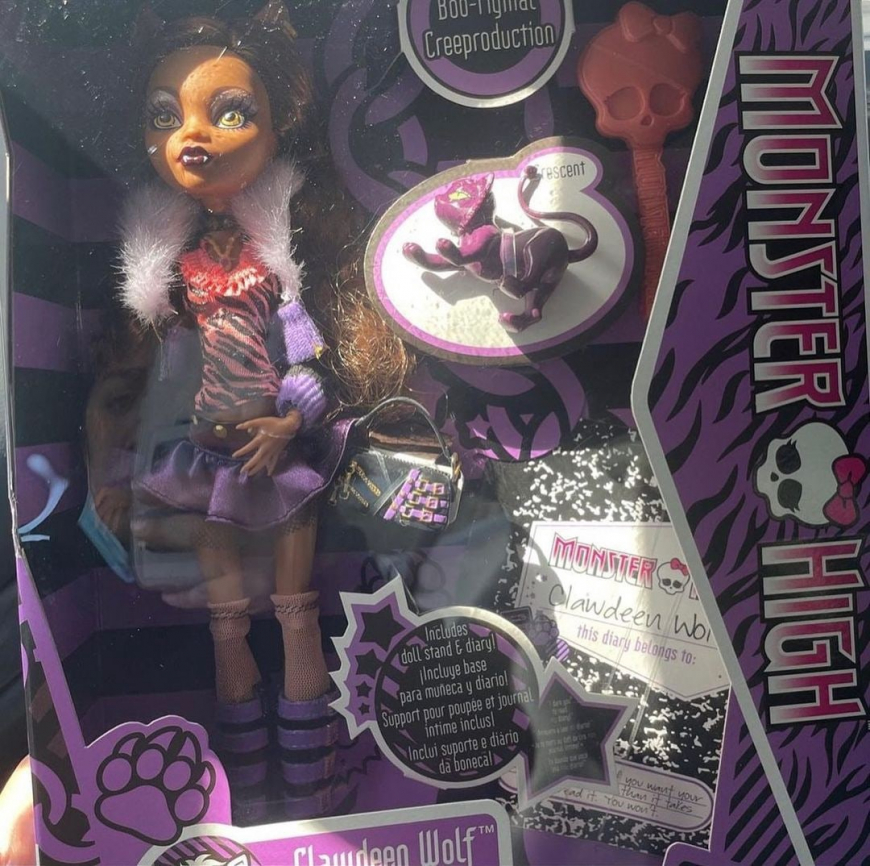 Monster High Clawdeen Wolf Creeproduction Doll