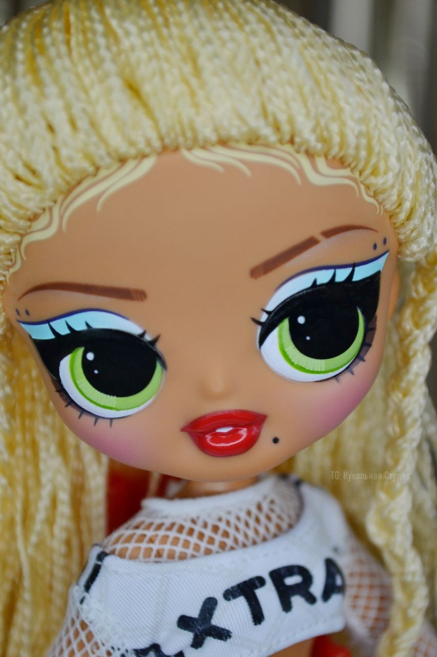 LOL OMG Fierce Swag doll details and makeup
