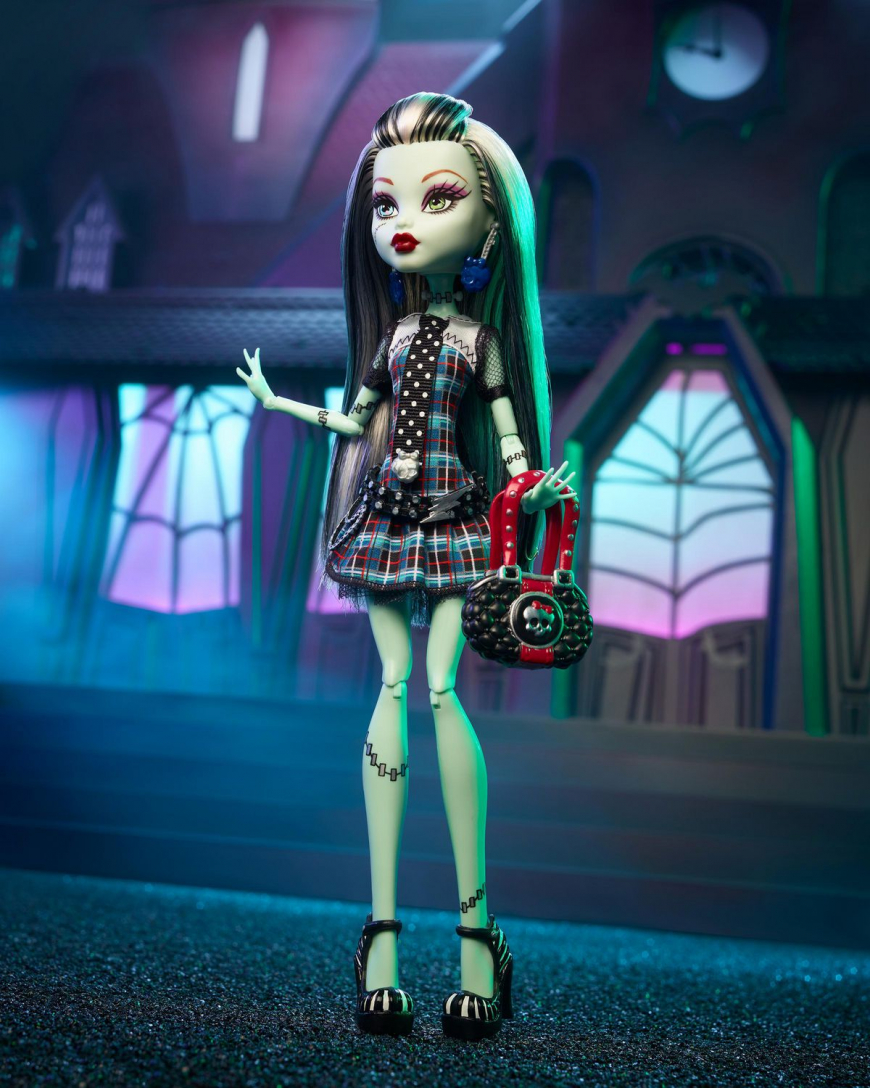 Monster High Frankie Stein reproduction 2022 doll