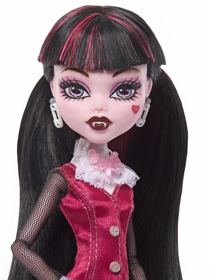 Monster High Draculaura reproduction 2022 doll