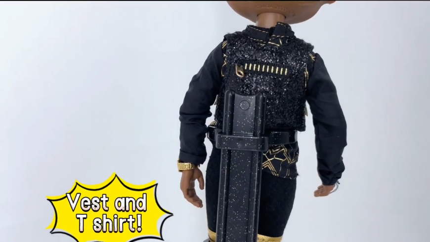 New LOL OMG Boy Prince Bee doll unboxing