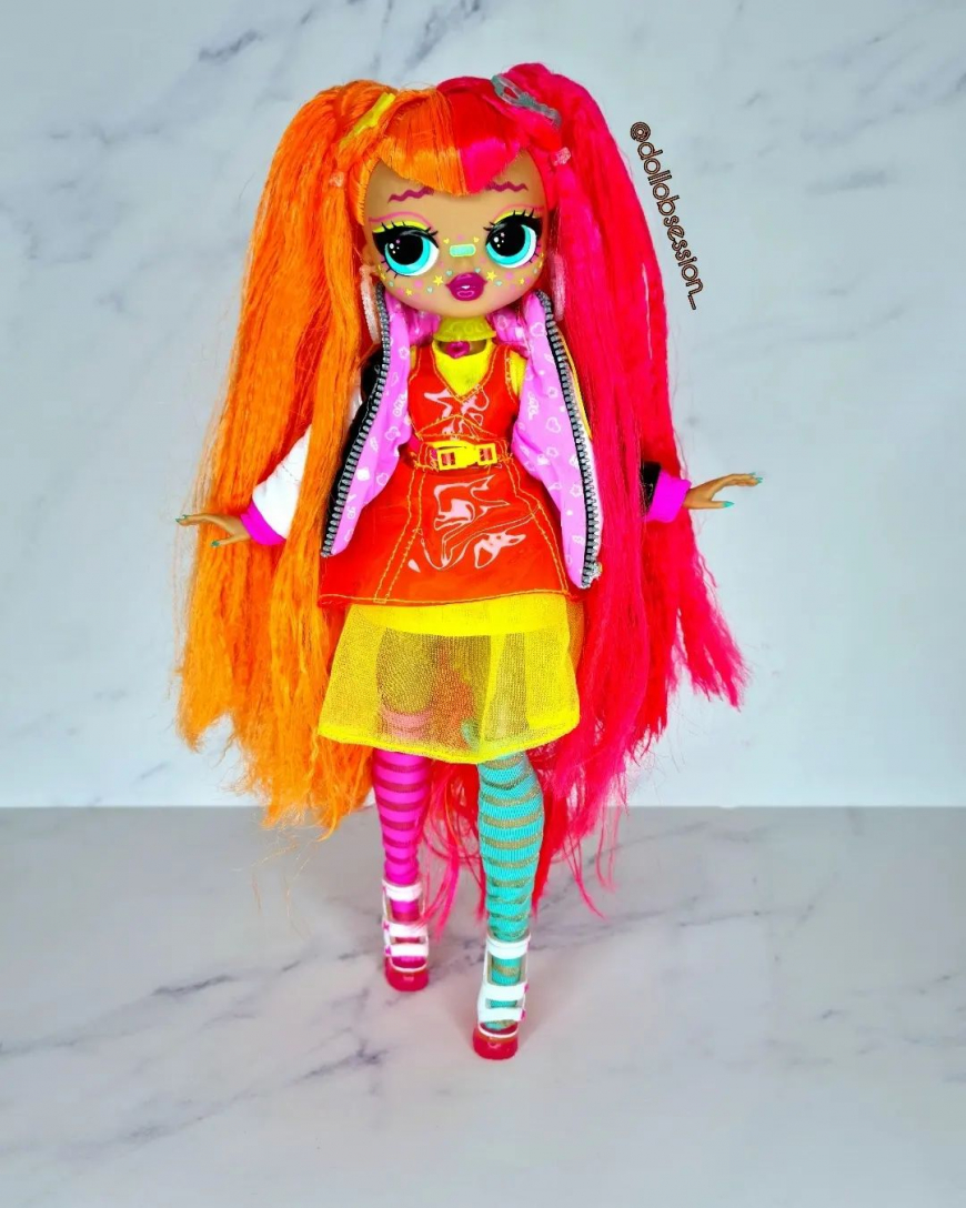 LOL OMG Fierce Neonlicious doll out of the box