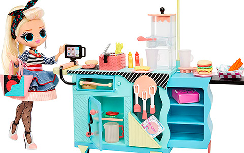 LOL OMG Diner playset with doll