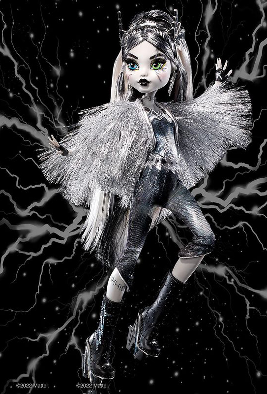 Mattel San Diego Comic-Con 2022 Monster High exclusive Frankie Stein Voltageous black and white doll