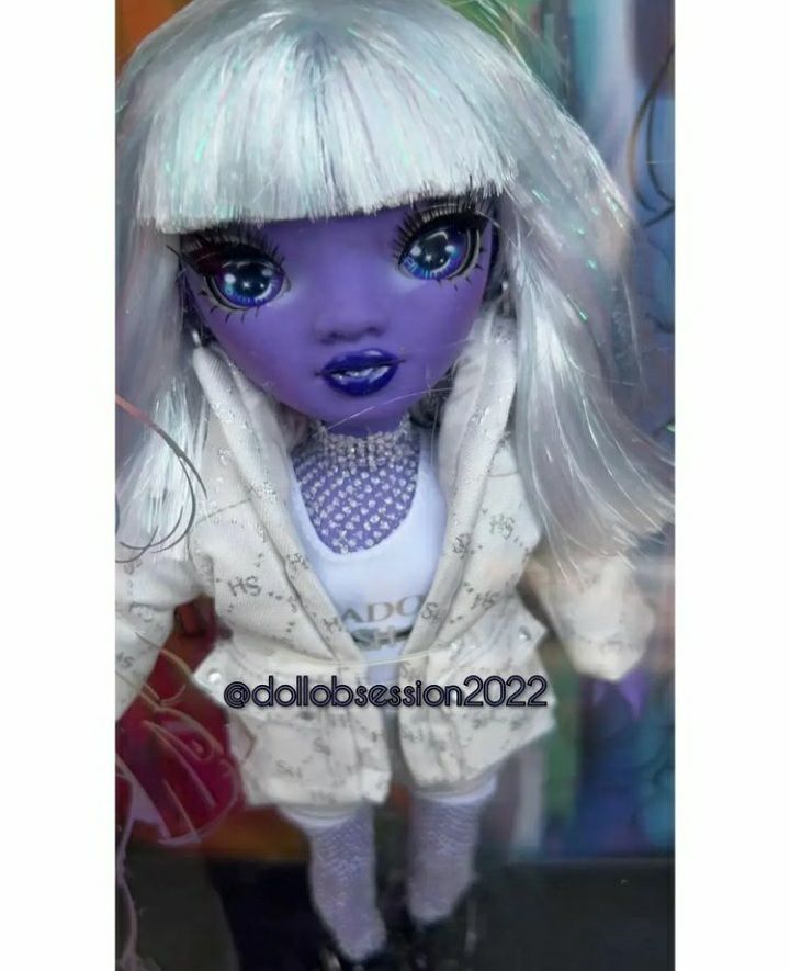 Shadow High series 2 Dia Mante doll