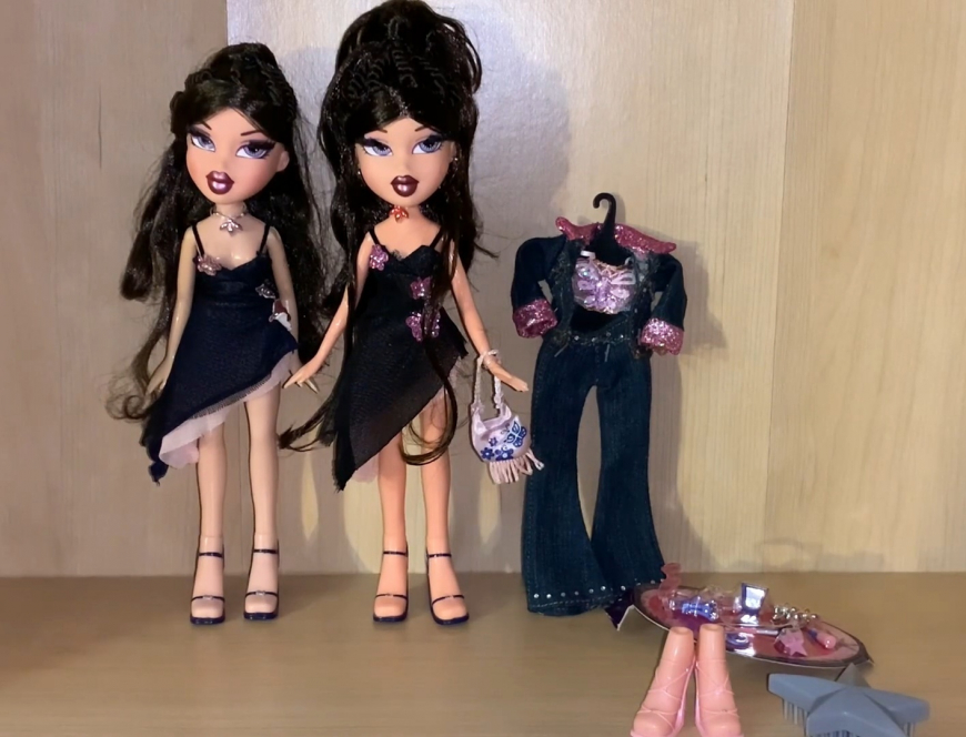 Comparison of the original Bratz Girls Nite Out and repro dolls