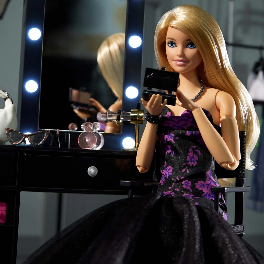 BarbieStyle Fashion Studio and Doll Set