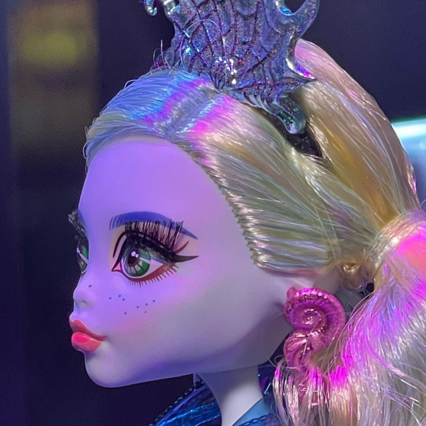 Lagoona Blue Haunt Couture collector doll