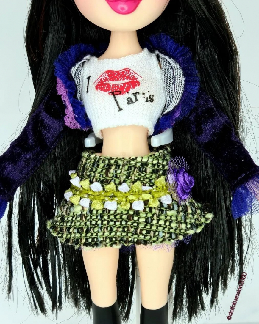 Bratz series 2 2022 Ooh La La Kumi doll