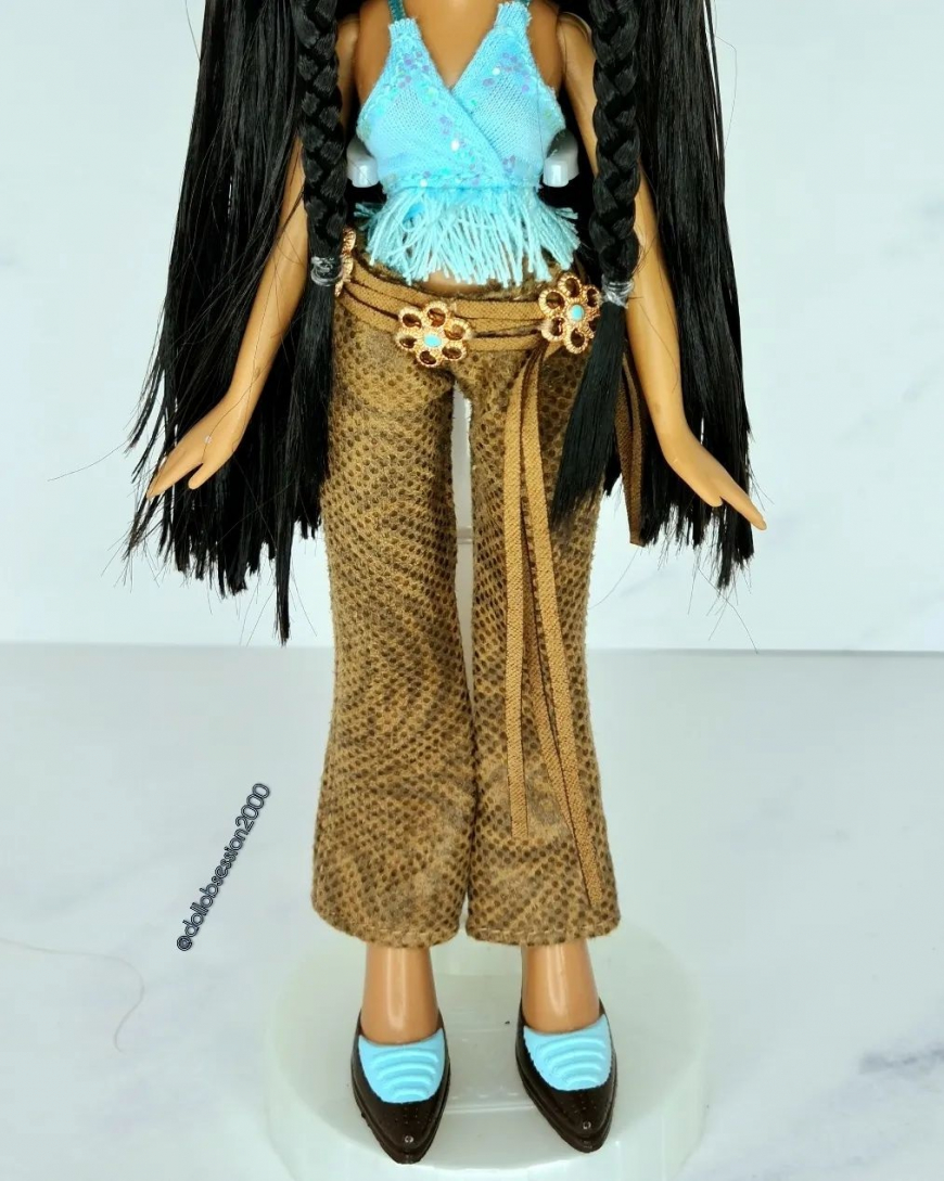 Bratz series 2 2022 Wild Wild West Kiana doll