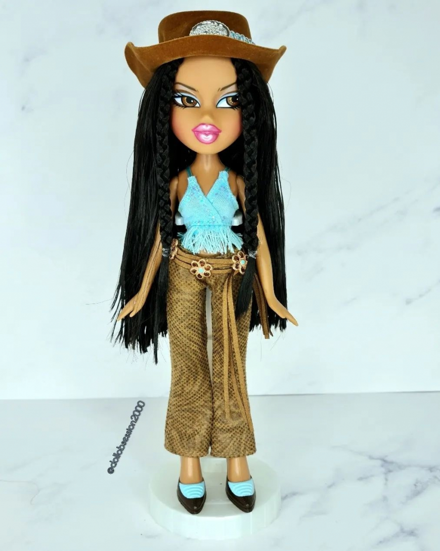 Bratz series 2 2022 Wild Wild West Kiana doll