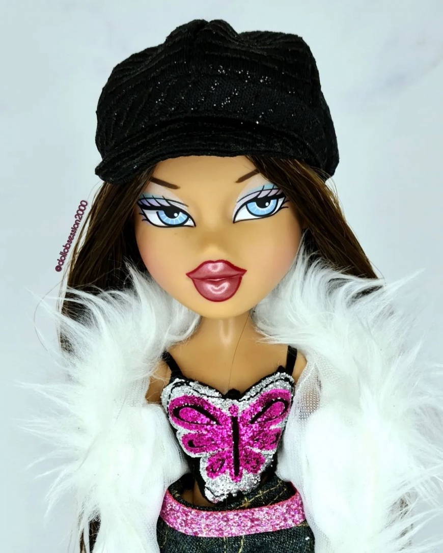 Bratz series 2 2022 Formal Funk Runway Disco Nevra doll