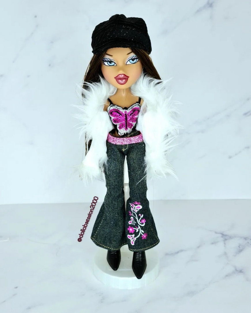 Bratz series 2 2022 Formal Funk Runway Disco Nevra doll