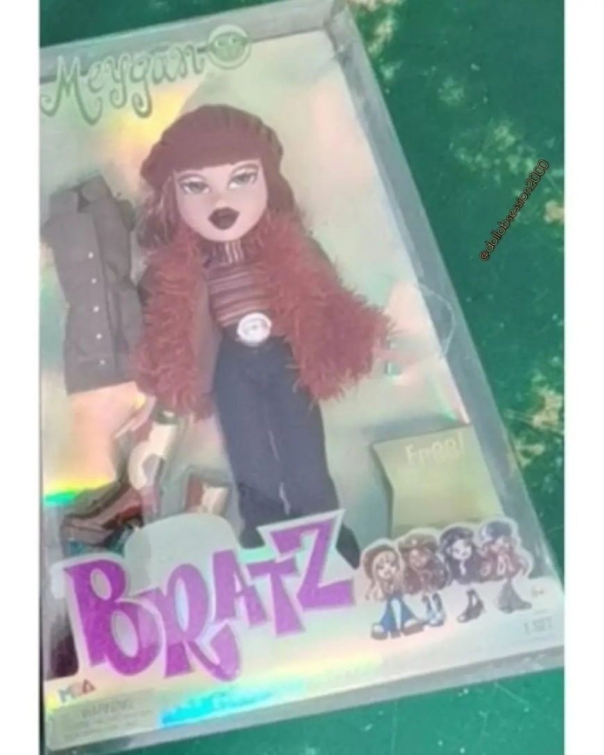 Bratz series 2 2022 XPress It! Megan doll