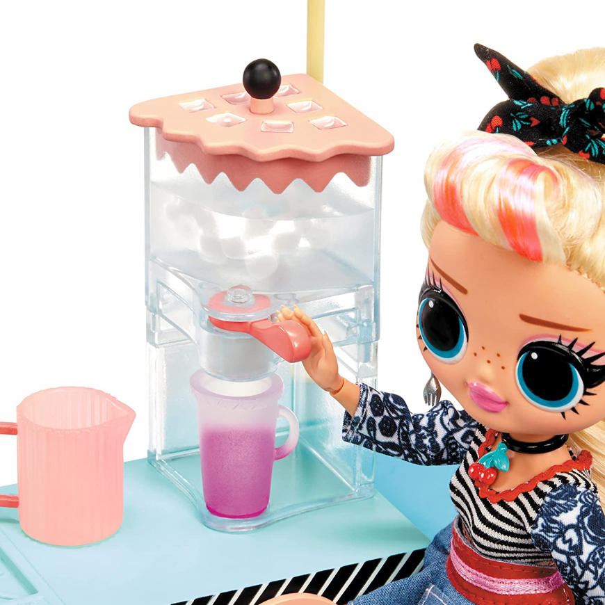 LOL OMG To-Go Diner playset with doll Miss Sundae