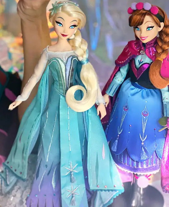 Disney Frozen Anna and Elsa Brittney Lee D23 2022 Limited Edition dolls