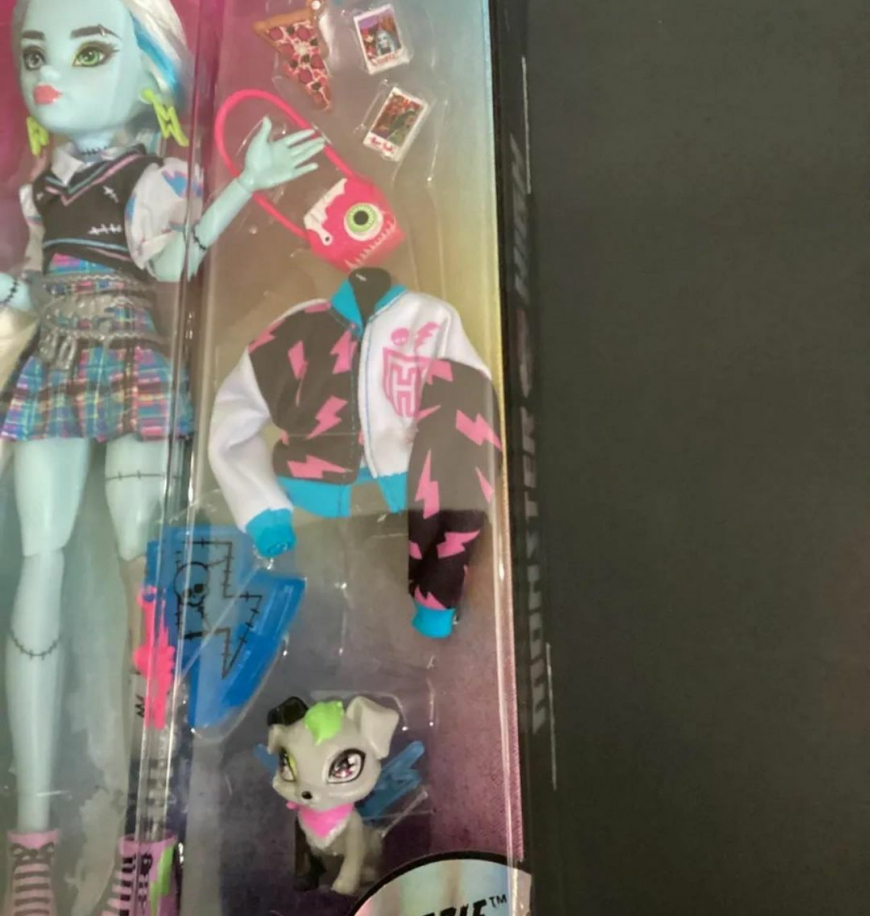 New Monster High 2022 Frankie Stein doll in box