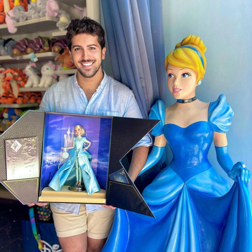 Disney Designer Collection Cinderella Limited Edition Doll in real life photos