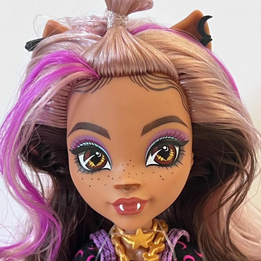 New design gen 3 Clawdeen Wolf 2022 doll