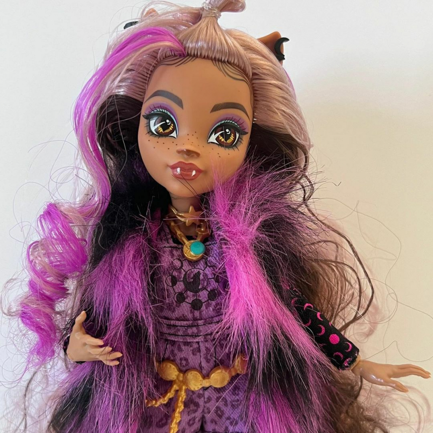 New design gen 3 Clawdeen Wolf 2022 doll