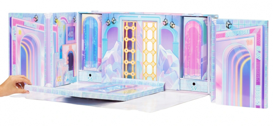 LOL OMG Fashion Show Mega Runway set with 12 exclusive dolls