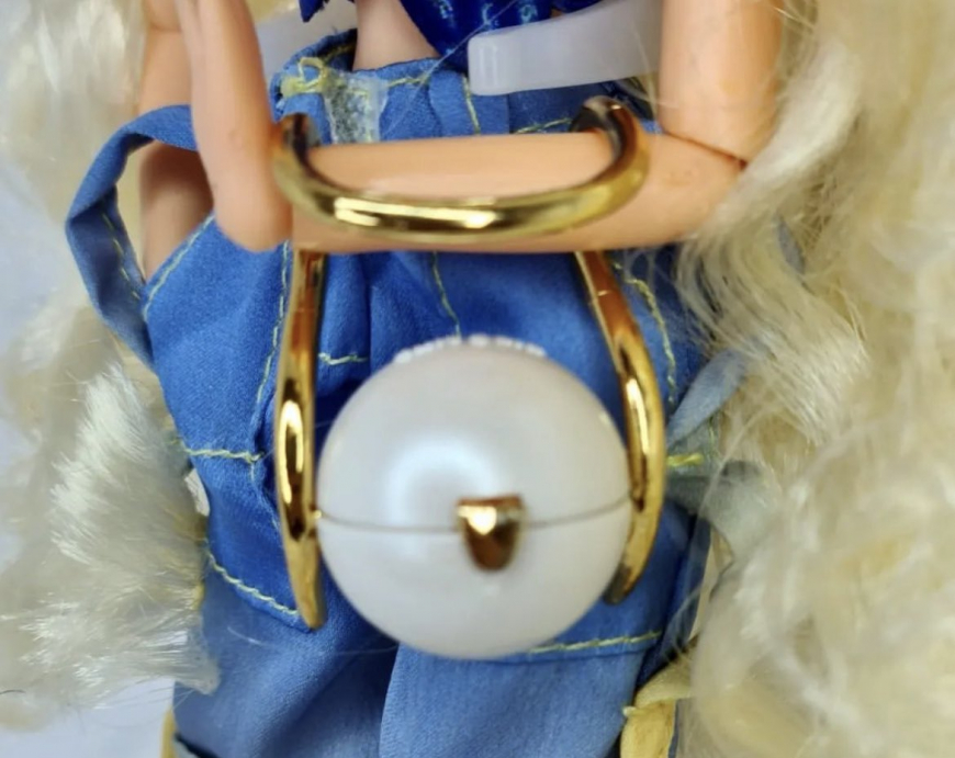 Bratz Cult Gaia Designer Cloe doll details